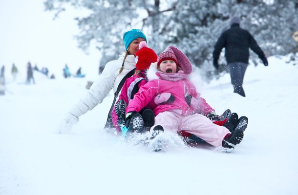 Mäenlasku Kaivopuistossa