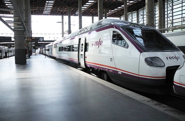 Renfe-juna, Espanja