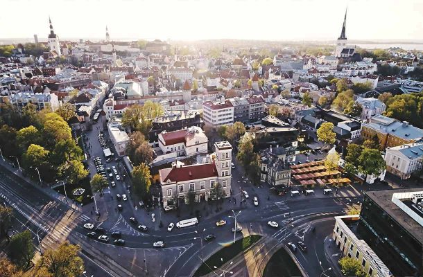 Helsingin ja Tallinnan välinen junayhteys puhuttaa