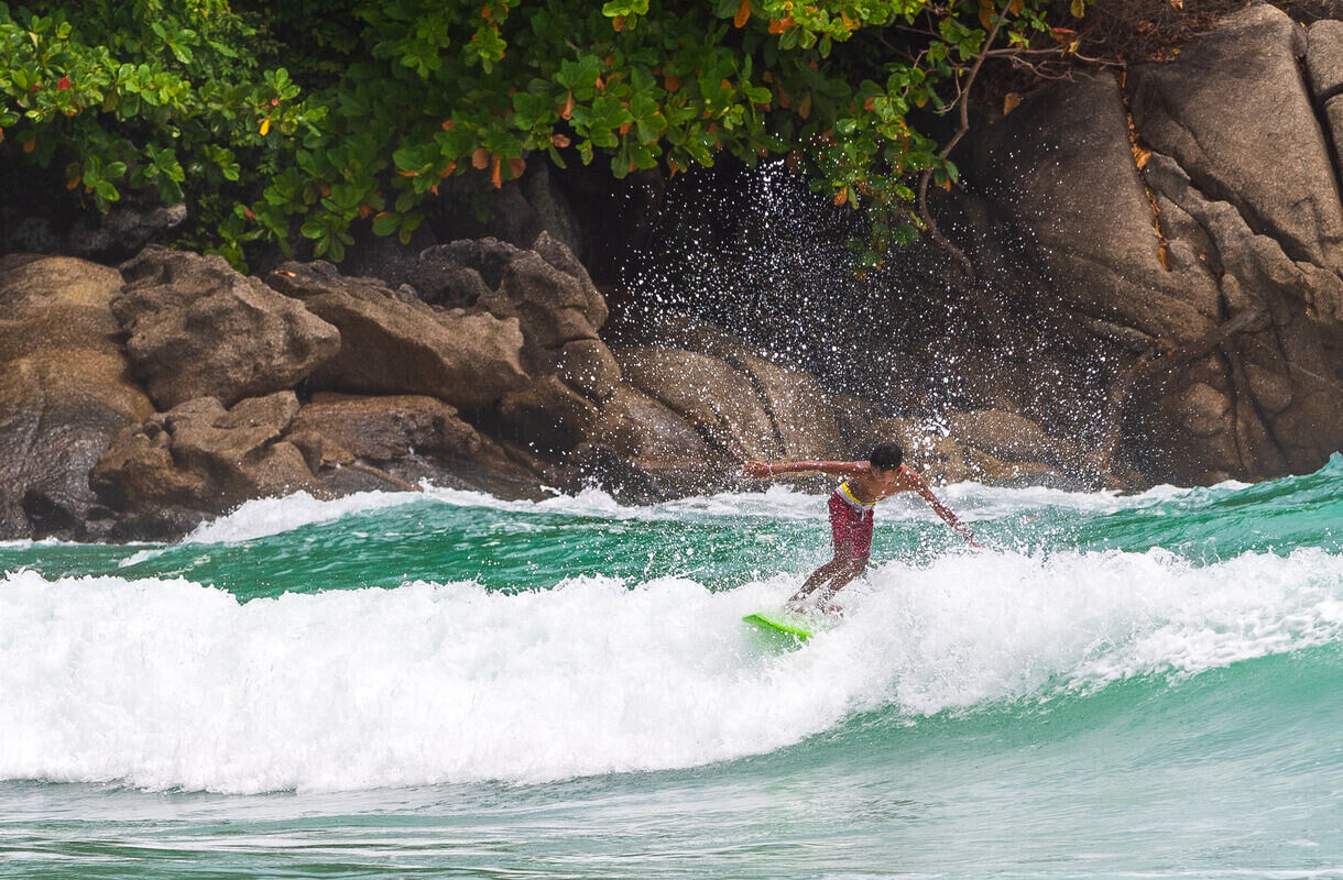 Surffaaja, Kata Beach